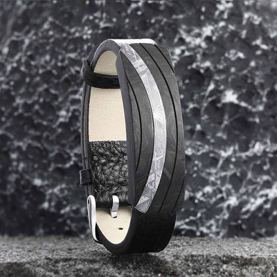 Braccialetto in pelle da uomo regolabile in fibra di carbonio lunghezza 16-19 cm